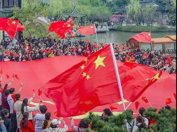白色情人节：校园迷宫